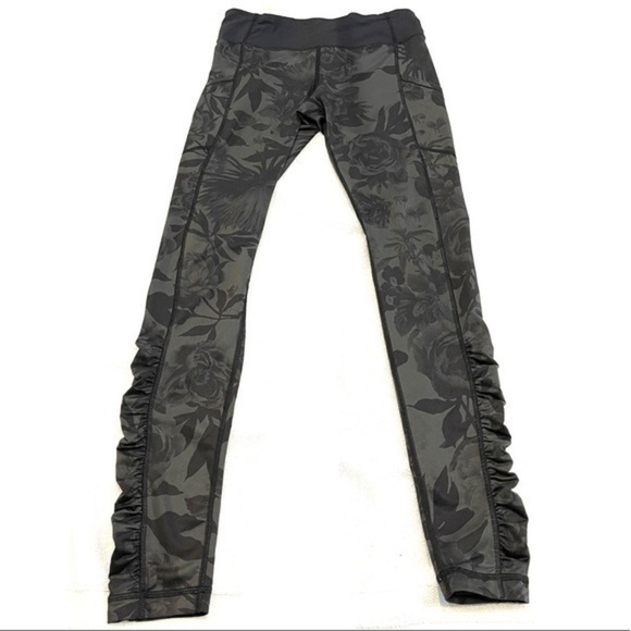 Lululemon Speed Tight Luxtreme Size 6 - Picture 2 of 9